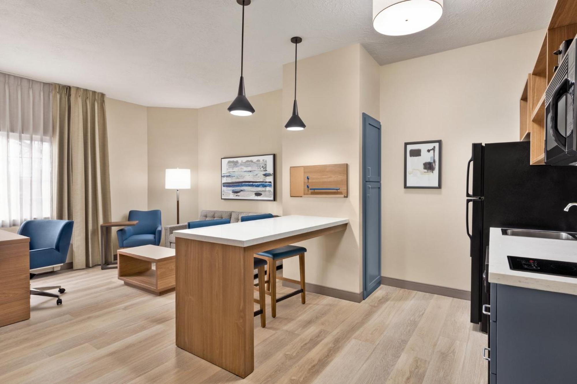 Candlewood Suites Boise - Towne Square By Ihg Exteriör bild